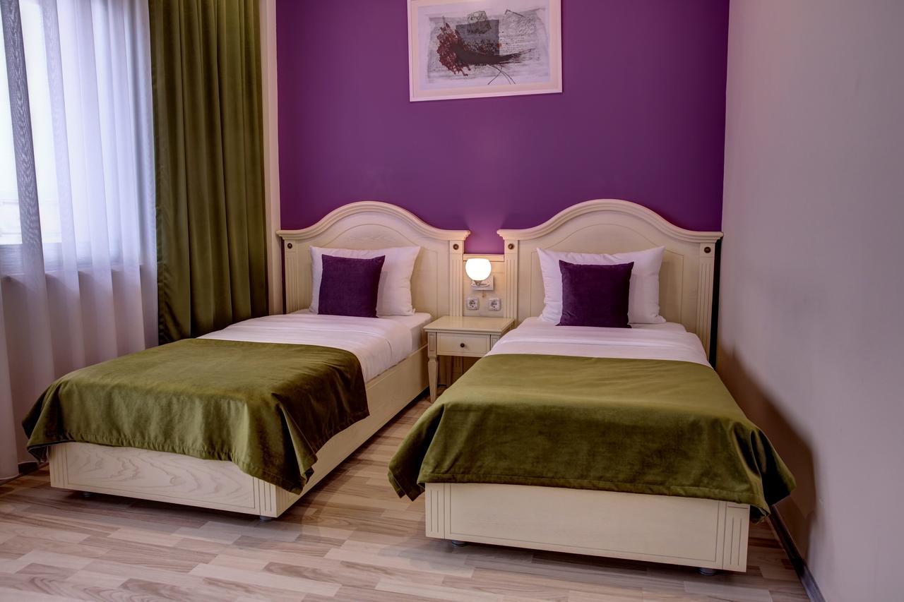 Hotel Gorenje พริสตีนา ภายนอก รูปภาพ