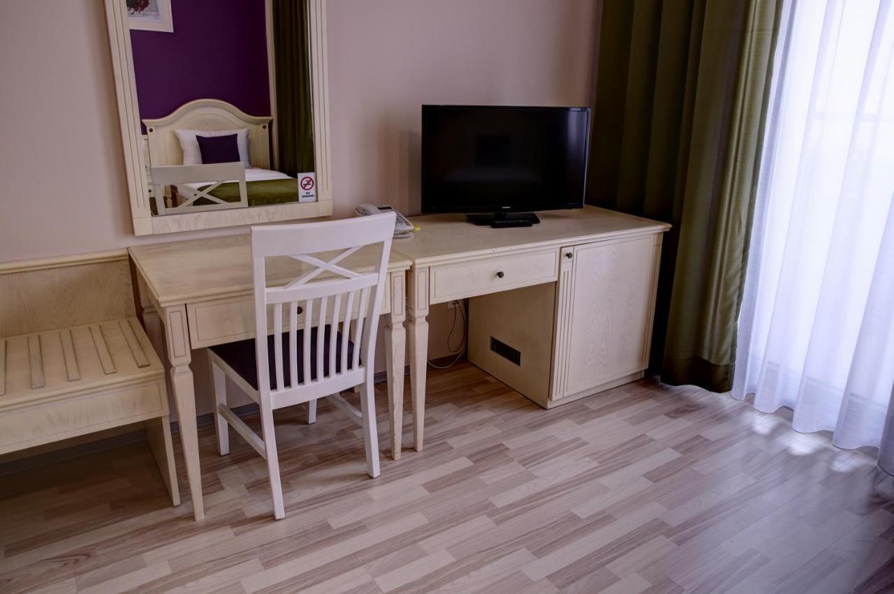 Hotel Gorenje พริสตีนา ภายนอก รูปภาพ